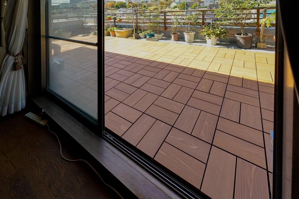ベランダにはメンテナンスも簡単な彩木ウッドデッキがおすすめ