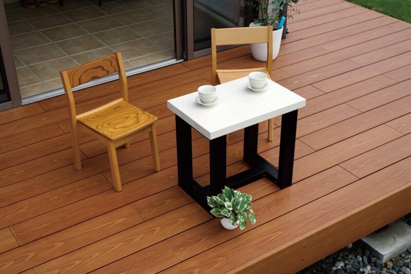 ウッドデッキの基本的なメンテナンス方法