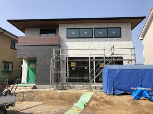 20210401-IMG_5732 彩木バルコニー手摺 AYMB08の施工例