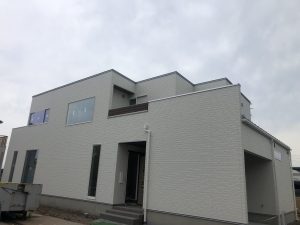 20210611-IMG_7235　彩木バルコニー手摺　AYMB04の施工例